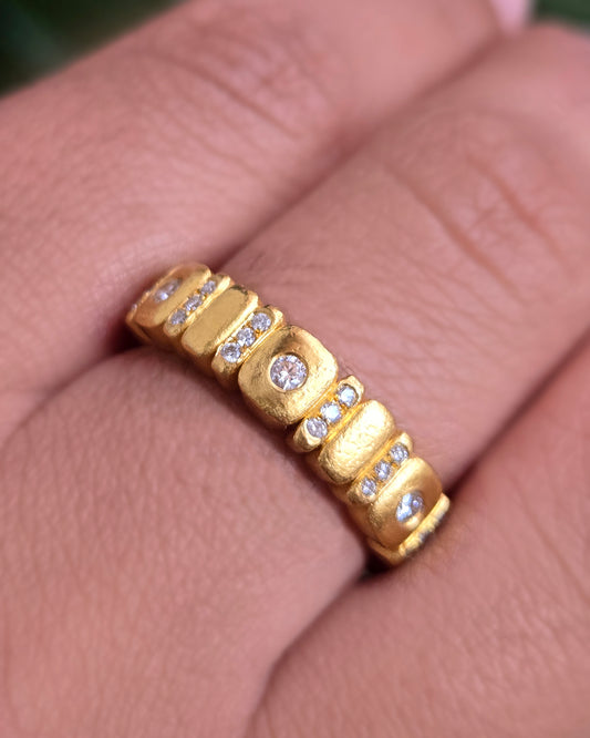 Mosaics Spotlight Triple Dot Ring