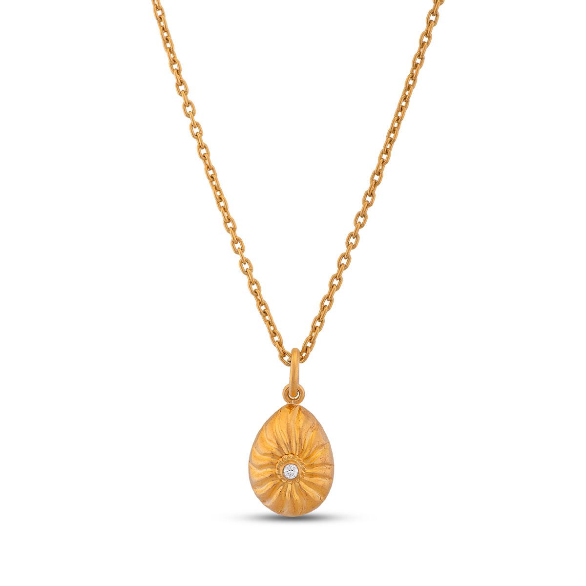 Drop Shaped Flower Pendant with Diamond