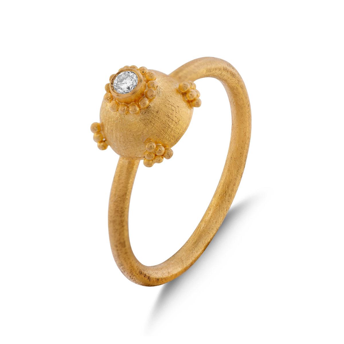 Domed Granulation Ring with Diamond