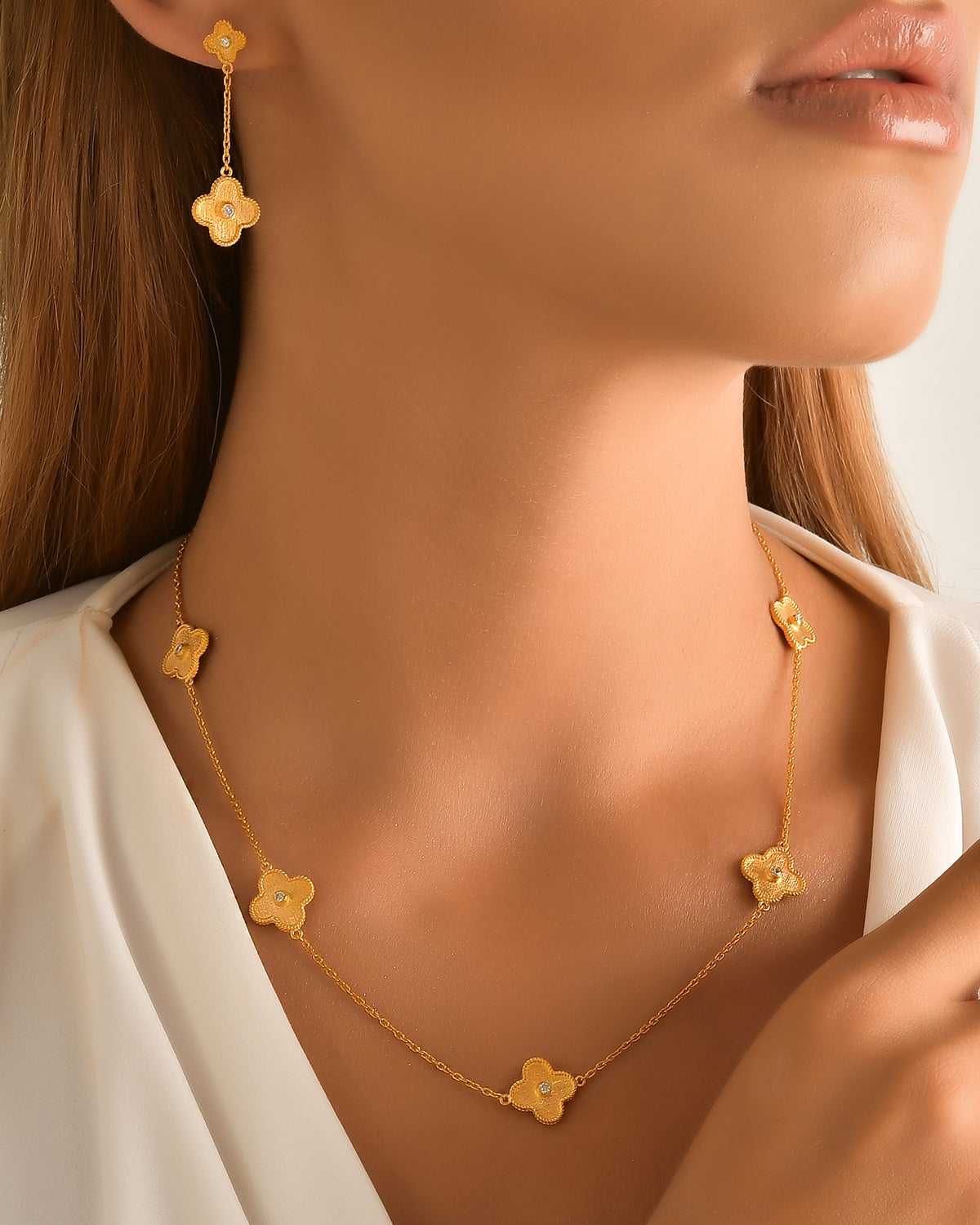 Clover Station Necklace