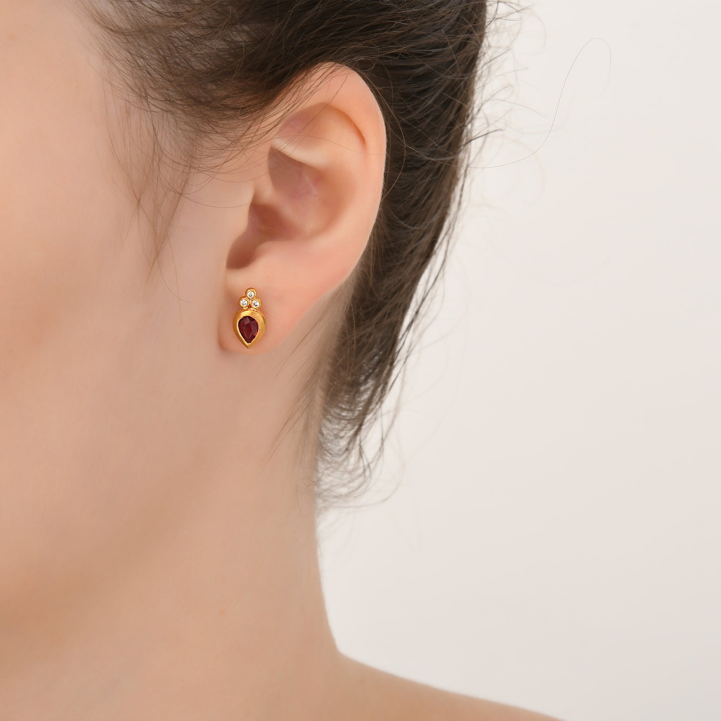 Drop Design Ruby And Diamond Earring