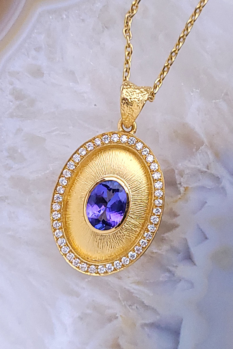 Oval Tanzanite Pendant