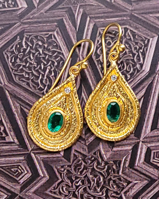 Emerald Tear Drop Earring