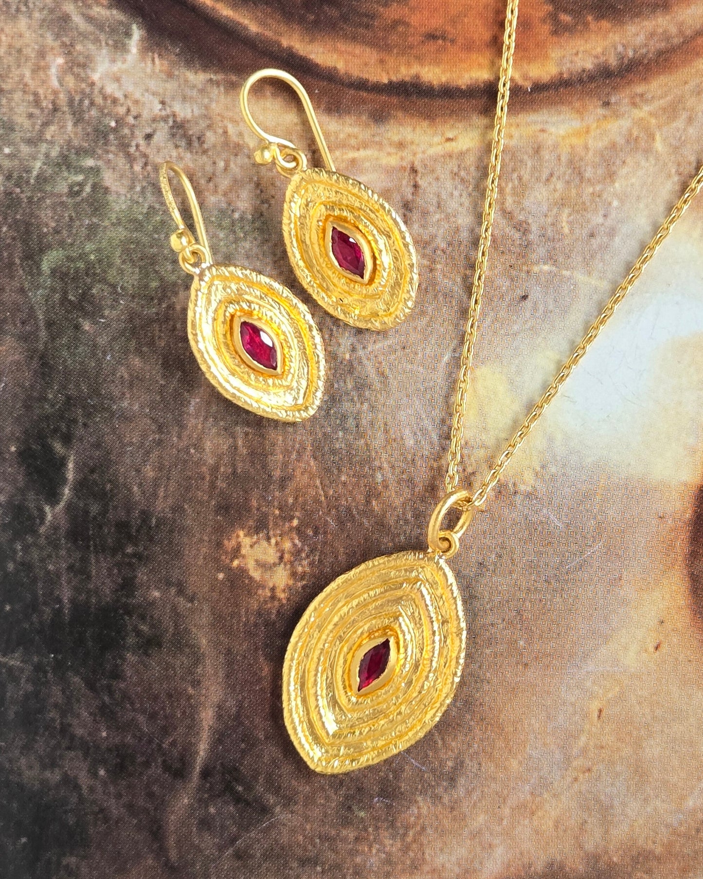 Marquise Ruby Rippled Pendant in Pure 24k gold