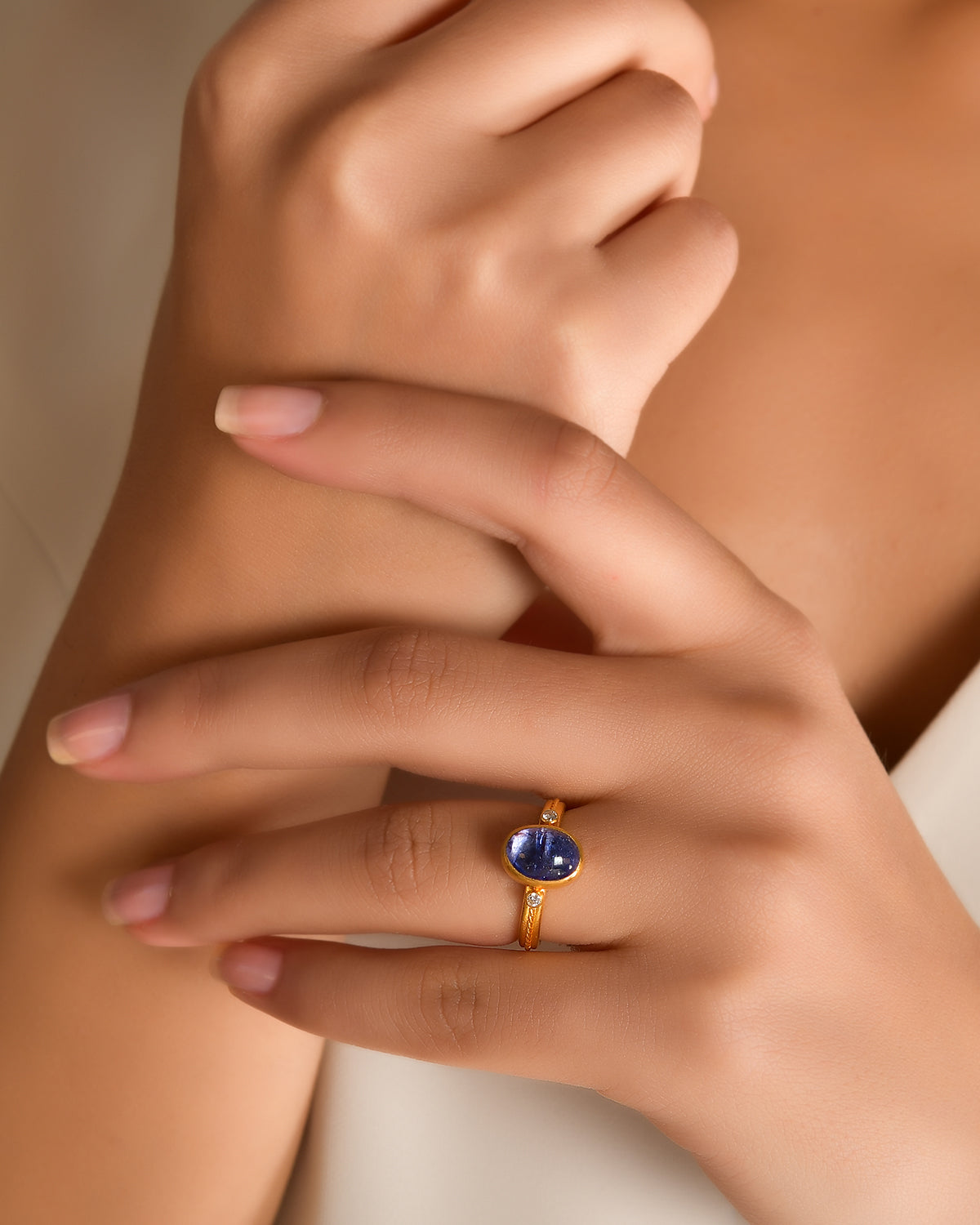 Tanzanite Cabochon Ring with Rope Detail